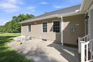 25 Tall Pines Rd, Hampden, MA 01036 - Photo 29