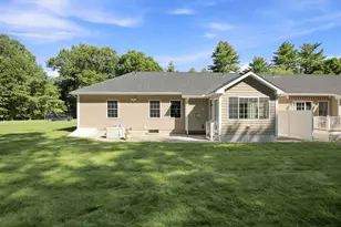 25 Tall Pines Rd, Hampden, MA 01036 - Photo 31