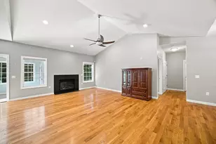 25 Tall Pines Rd, Hampden, MA 01036 - Photo 11