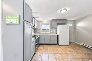 87 Beacon Ave, Lawrence, MA 01843 - Photo 5