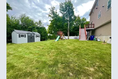 33 Belmont St, Reading, MA 01867 - Photo 3