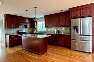 33 Belmont St, Reading, MA 01867 - Photo 5