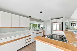 42 N Shore Dr, Dartmouth, MA 02748 - Photo 13