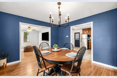 21 Chester St, Amesbury, MA 01913 - Photo 9