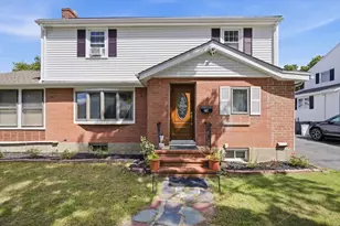 76 Woodcliff Rd, Quincy, MA 02169 - Photo 1