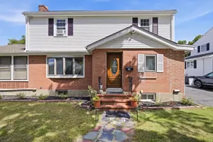 76 Woodcliff Rd, Quincy, MA 02169 - Photo 1
