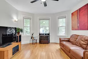 124 Chestnut St, Brookline, MA 02445 - Photo 9