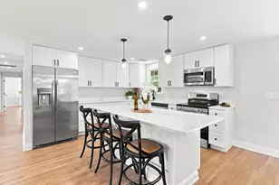 9 Pavia Pl, Framingham, MA 01702 - Photo 9