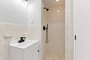 9 Pavia Pl, Framingham, MA 01702 - Photo 21