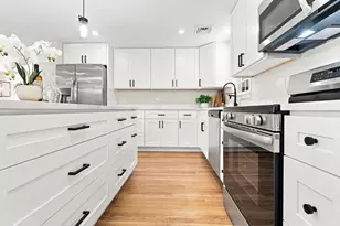 9 Pavia Pl, Framingham, MA 01702 - Photo 11