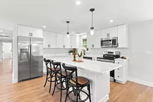 9 Pavia Pl, Framingham, MA 01702 - Photo 9