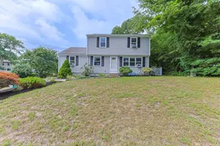 33 Lakefield Rd, Yarmouth, MA 02664 - Photo 1