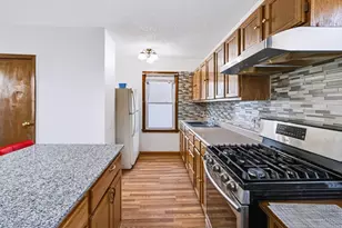 112 Quebec St, Lowell, MA 01852 - Photo 11