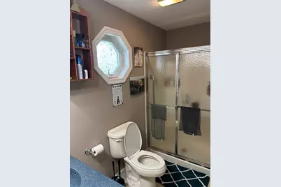 16 Kaveney St, Chicopee, MA 01020 - Photo 25