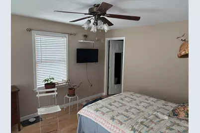 16 Kaveney St, Chicopee, MA 01020 - Photo 21