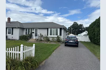 16 Kaveney St, Chicopee, MA 01020 - Photo 5