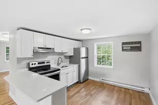 23 Frank St, Dracut, MA 01826 - Photo 5