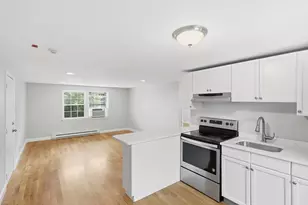 23 Frank St, Dracut, MA 01826 - Photo 7