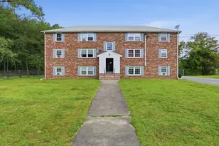 23 Frank St, Dracut, MA 01826 - Photo 1