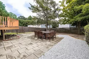 820 Beaver St, Waltham, MA 02452 - Photo 27
