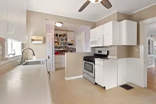 8 Palmer Ave, Saugus, MA 01906 - Photo 17