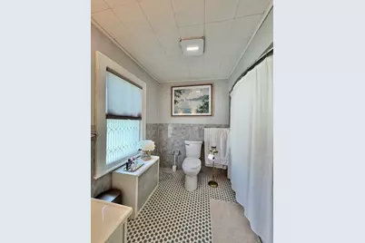 6 Mortimer St, Springfield, MA 01109 - Photo 33