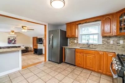 52 Chisholm Rd, Weymouth, MA 02190 - Photo 5