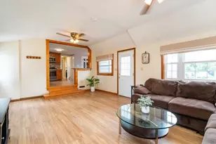 52 Chisholm Rd, Weymouth, MA 02190 - Photo 3
