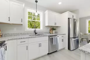 3 Crossman St, Taunton, MA 02780 - Photo 5