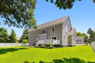 144 Maple St, Lexington, MA 02420 - Photo 3