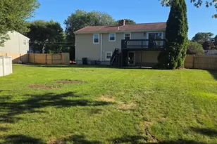 128 Evergreen Dr, Swansea, MA 02777 - Photo 11