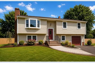 128 Evergreen Dr, Swansea, MA 02777 - Photo 1