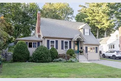204 Beech Ave, Melrose, MA 02176 - Photo 3