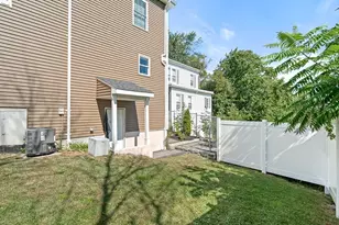 3 Burnham St, Revere, MA 02151 - Photo 27