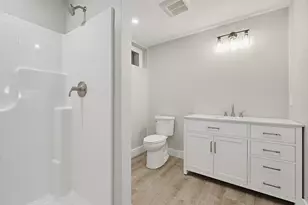 35 Poquanticut Ave, Easton, MA 02356 - Photo 21
