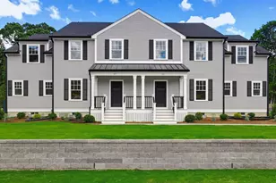 35 Poquanticut Ave, Easton, MA 02356 - Photo 1