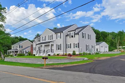 35 Poquanticut Ave #35, Easton, MA 02356 - Photo 3