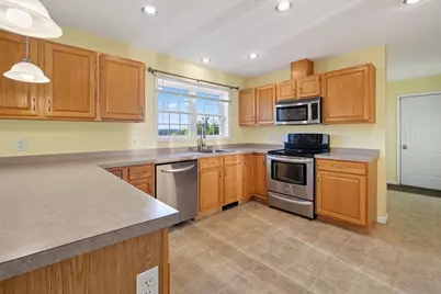 36 McIntyre Rd, Oxford, MA 01537 - Photo 9