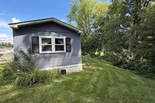 39 1st Ave, Westfield, MA 01085 - Photo 3