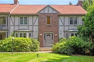 263 South St, Holliston, MA 01746 - Photo 3