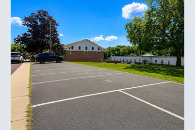 2 Alexander #2, Clinton, MA 01510 - Photo 3