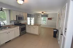 87 Photine Dr, Lowell, MA 01854 - Photo 9