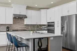 24 Henry Wy, Millis, MA 02054 - Photo 3