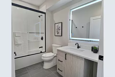 1305 Hyde Park Ave. #209, Boston, MA 02136 - Photo 5
