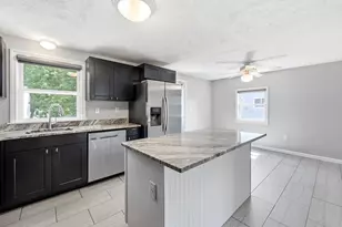 51 Broad St, Billerica, MA 01821 - Photo 5