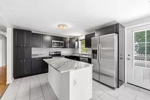 51 Broad St, Billerica, MA 01821 - Photo 3