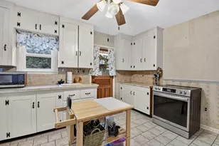 208 Woodland St, Fitchburg, MA 01420 - Photo 15