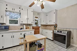 208 Woodland St, Fitchburg, MA 01420 - Photo 15