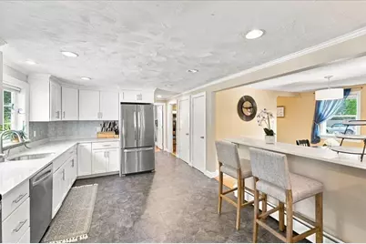 17 Hale Rd, Walpole, MA 02032 - Photo 9