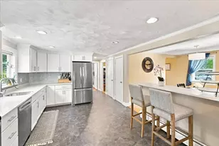 17 Hale Rd, Walpole, MA 02032 - Photo 9